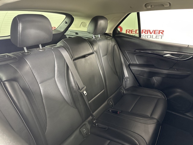 Vehicle image 21 of 30
