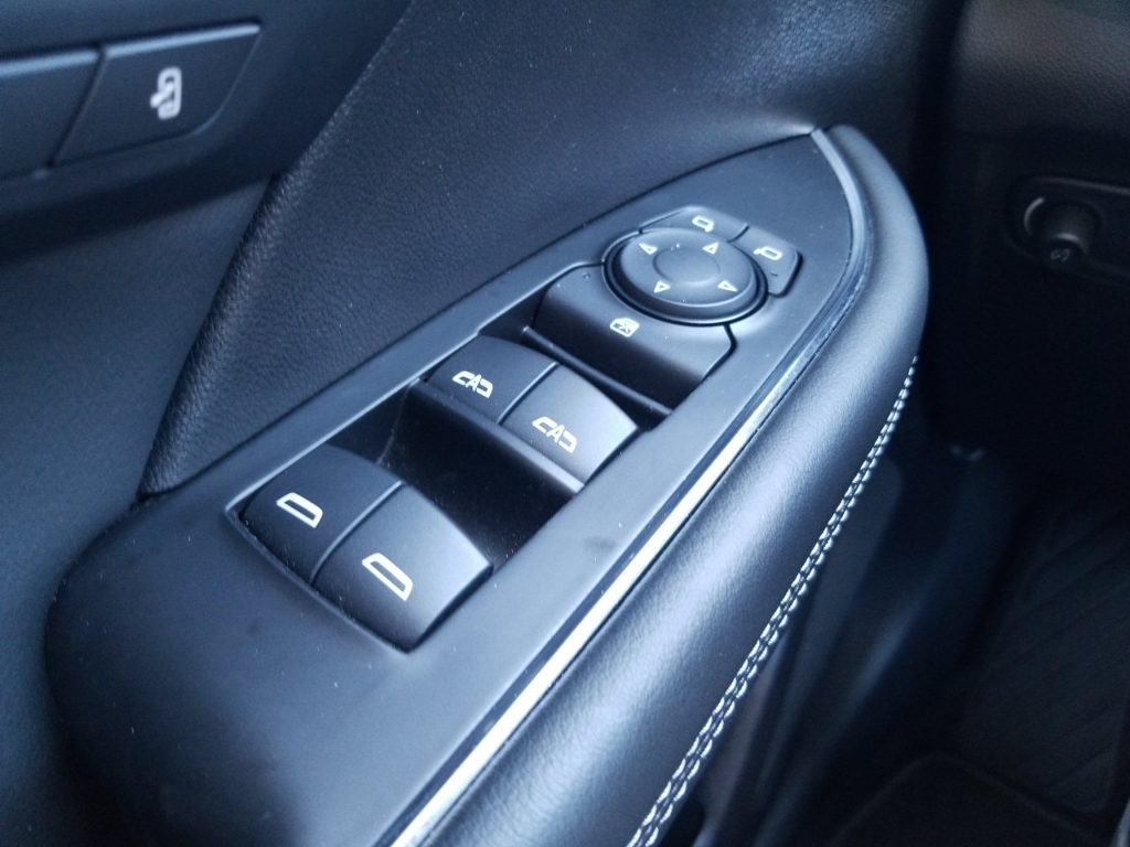 Vehicle image 20 of 35