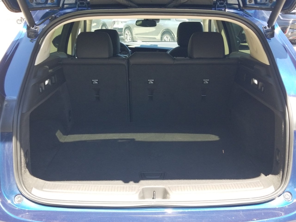 Vehicle image 33 of 35