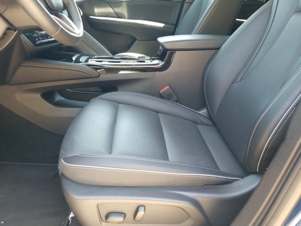 Vehicle image 9 of 35