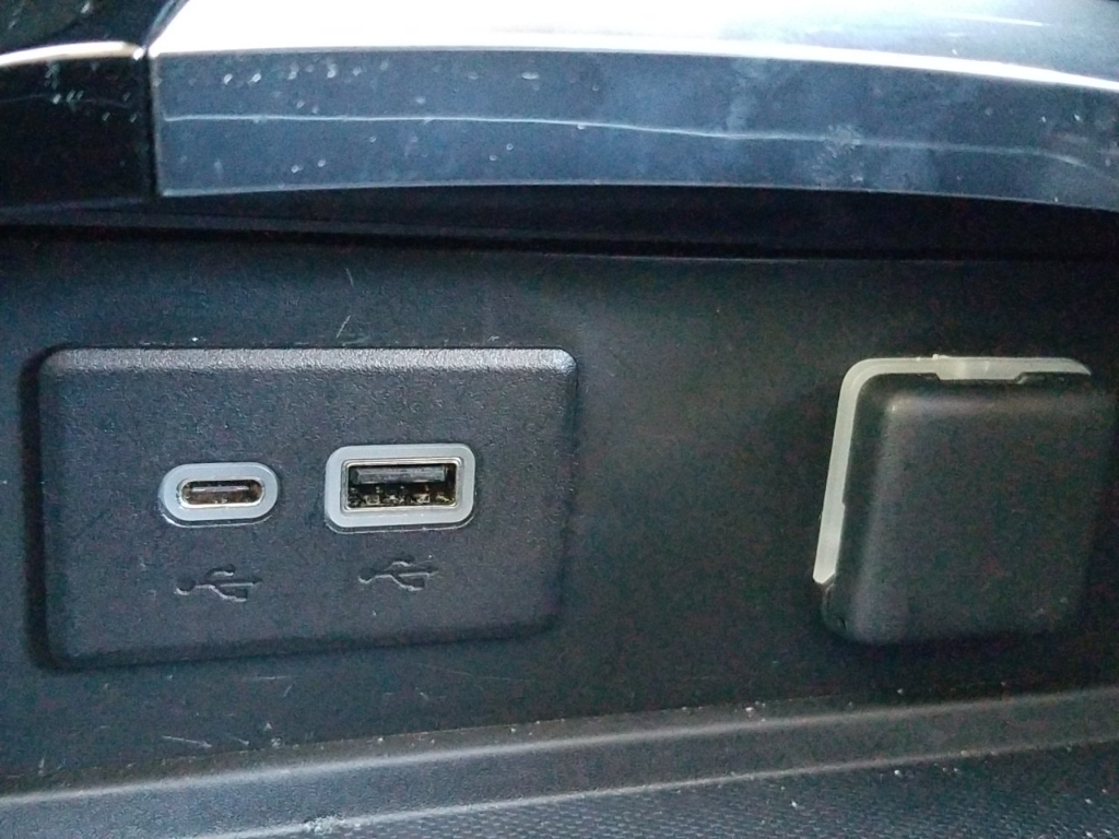 Vehicle image 29 of 35