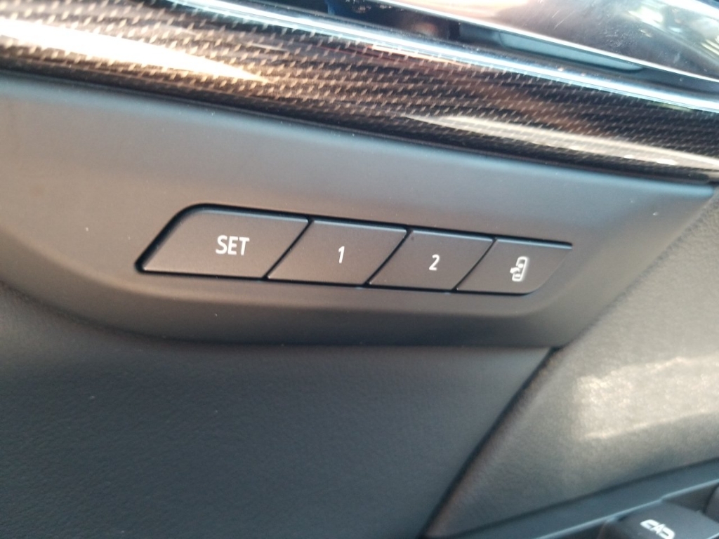 Vehicle image 18 of 35