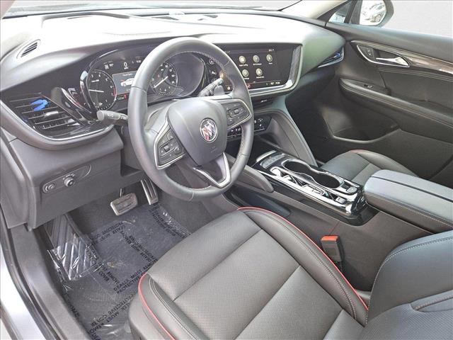 Vehicle image 18 of 24