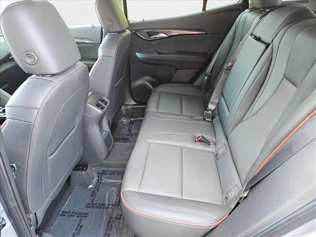 Vehicle image 13 of 24