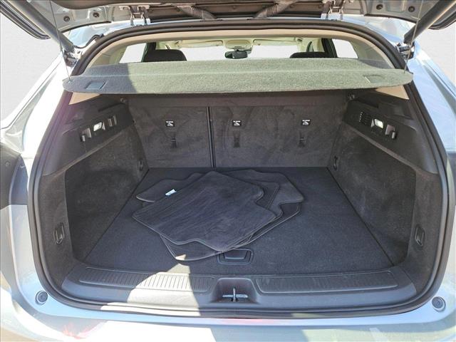 Vehicle image 11 of 24
