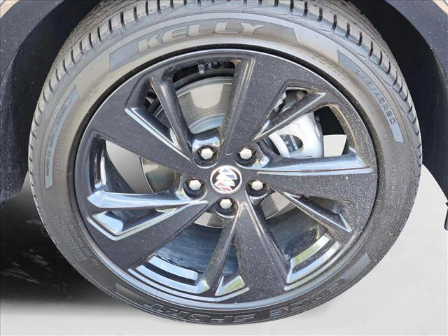 Vehicle image 10 of 24