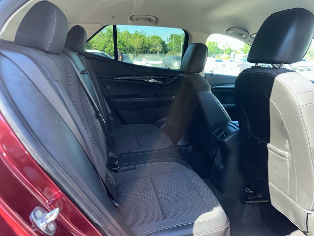 Vehicle image 10 of 18