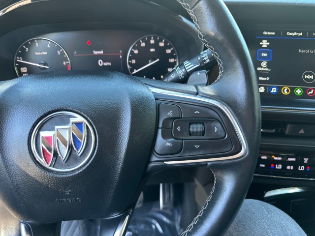 Vehicle image 13 of 18