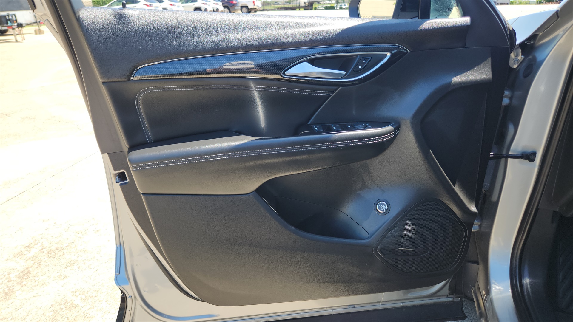 Vehicle image 15 of 35