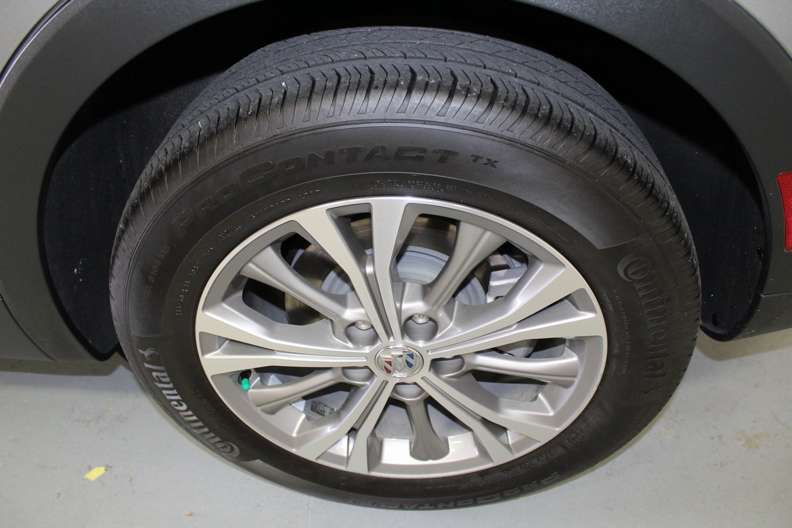 Vehicle image 10 of 34