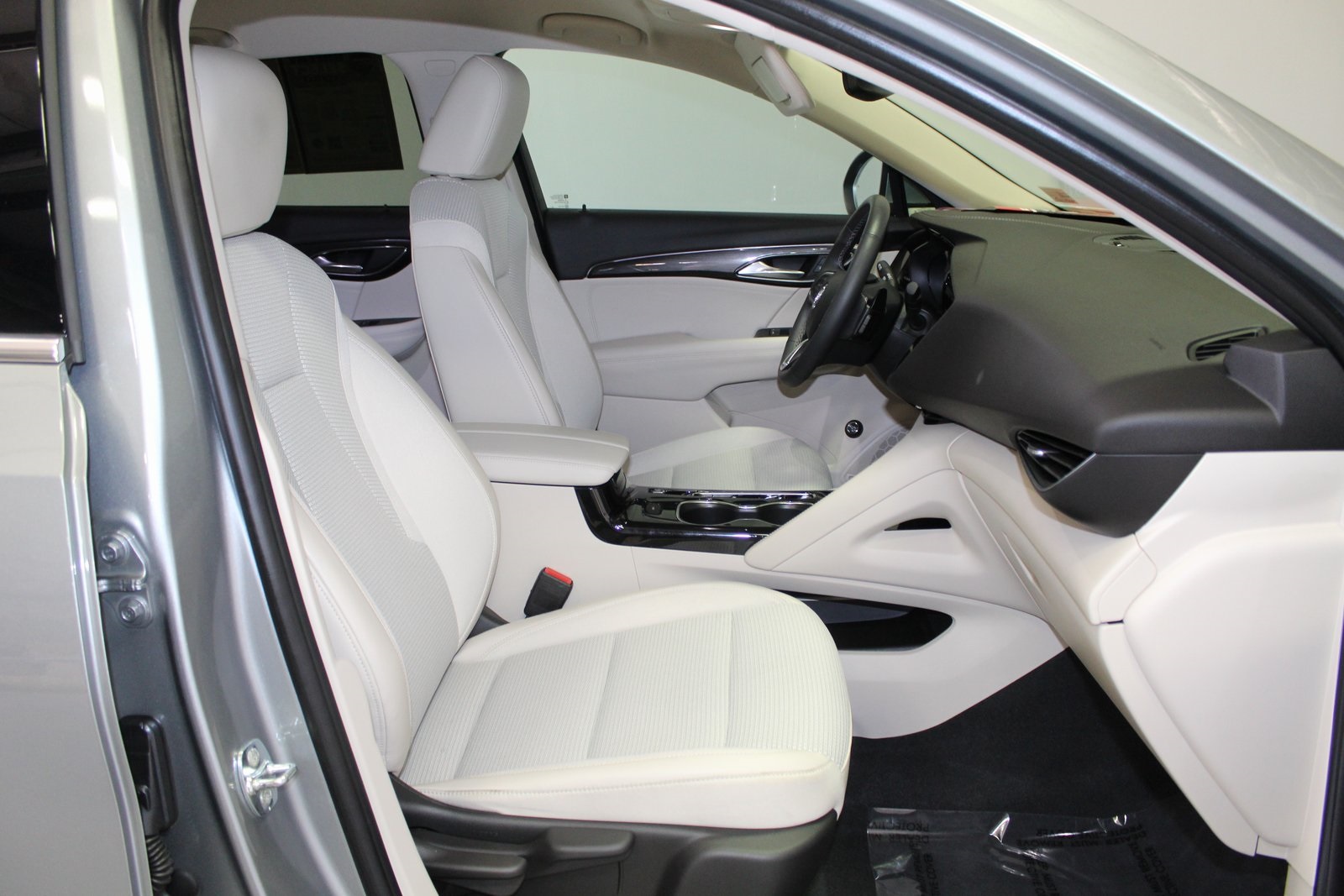 Vehicle image 16 of 34