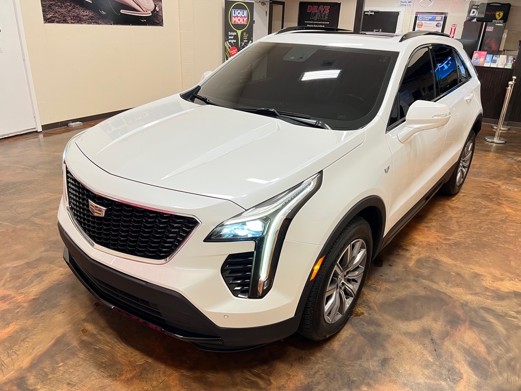 2023 Cadillac XT4 Sport Image 2 of 48
