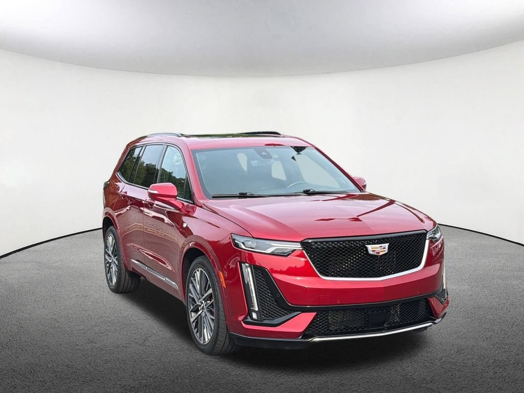 2023 Cadillac XT6 Sport Image 3 of 23