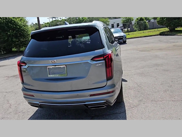 Vehicle image 17 of 35