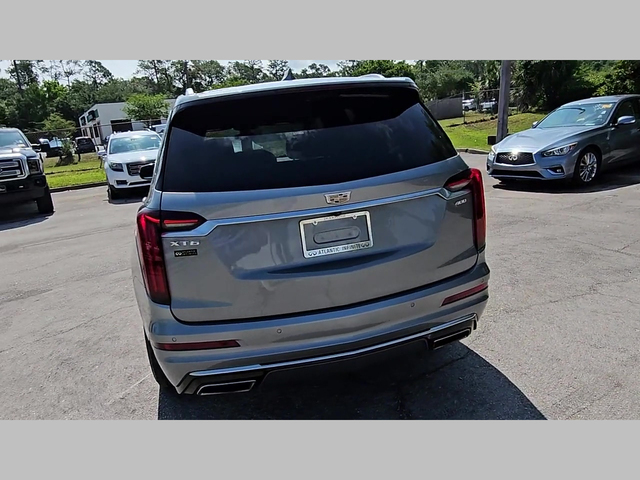 Vehicle image 21 of 35