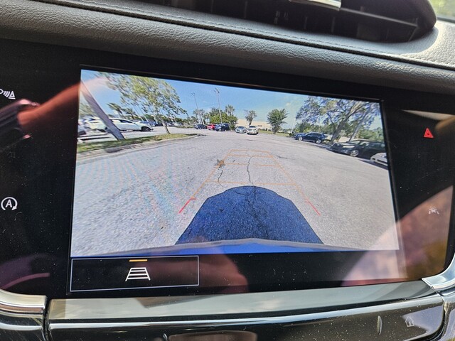 Vehicle image 32 of 35