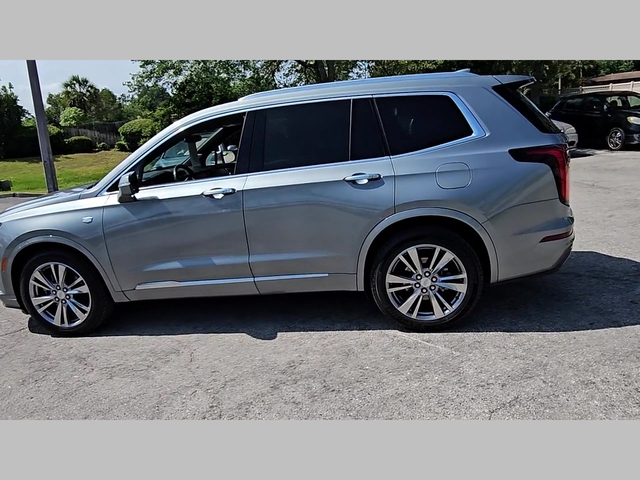 Vehicle image 24 of 35