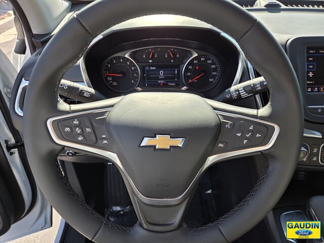 Vehicle image 17 of 25