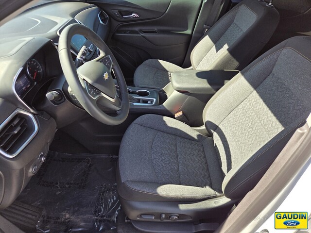 Vehicle image 14 of 25