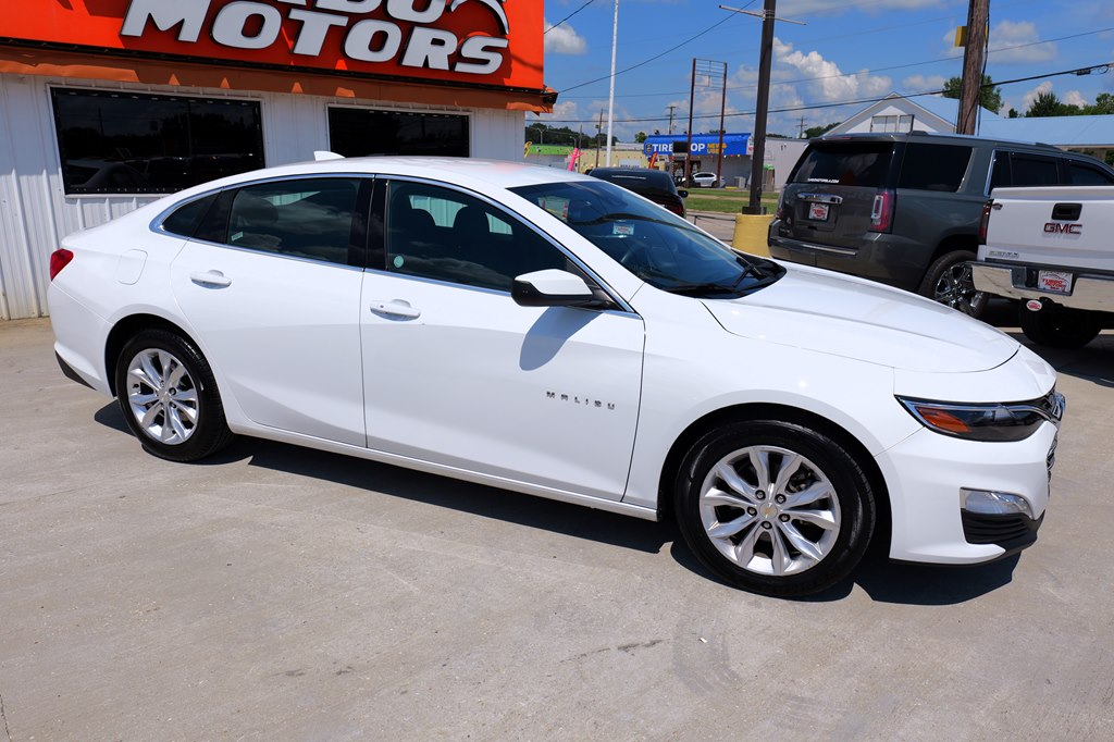 2023 Chevrolet Malibu LT Image 8 of 43