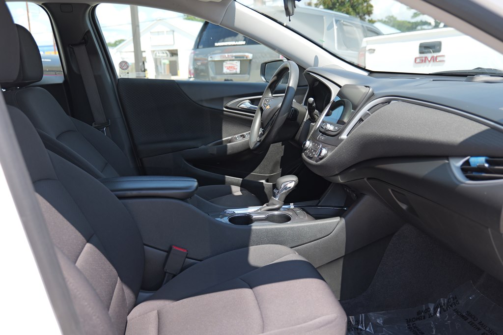 2023 Chevrolet Malibu LT Image 23 of 43