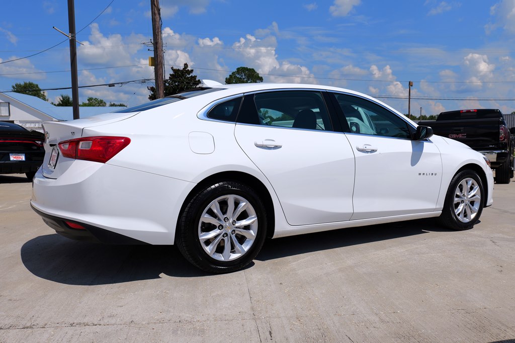 2023 Chevrolet Malibu LT Image 12 of 43