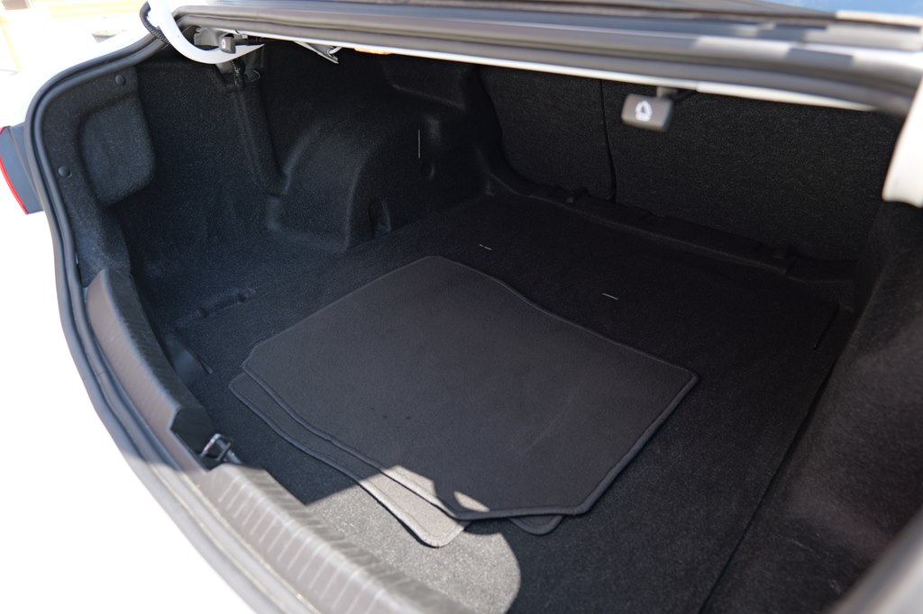 2023 Chevrolet Malibu LT Image 17 of 43