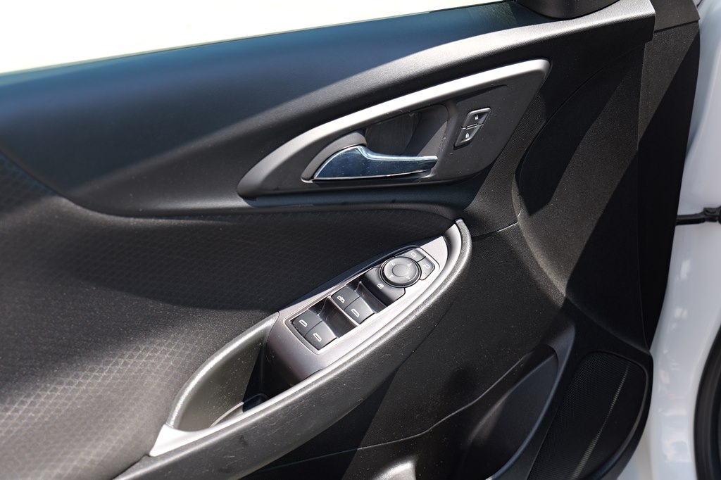 2023 Chevrolet Malibu LT Image 35 of 43