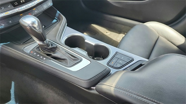 Vehicle image 24 of 43