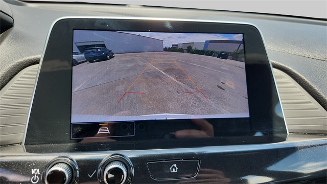 Vehicle image 23 of 43