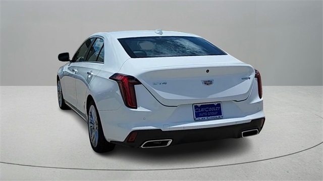 Vehicle image 6 of 43