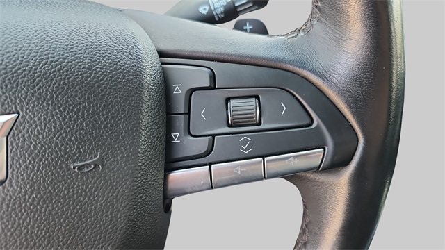 Vehicle image 35 of 43