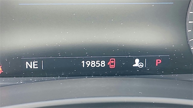 Vehicle image 20 of 43