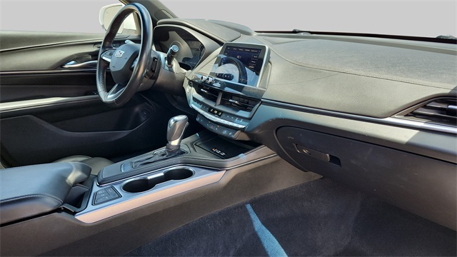 Vehicle image 15 of 43