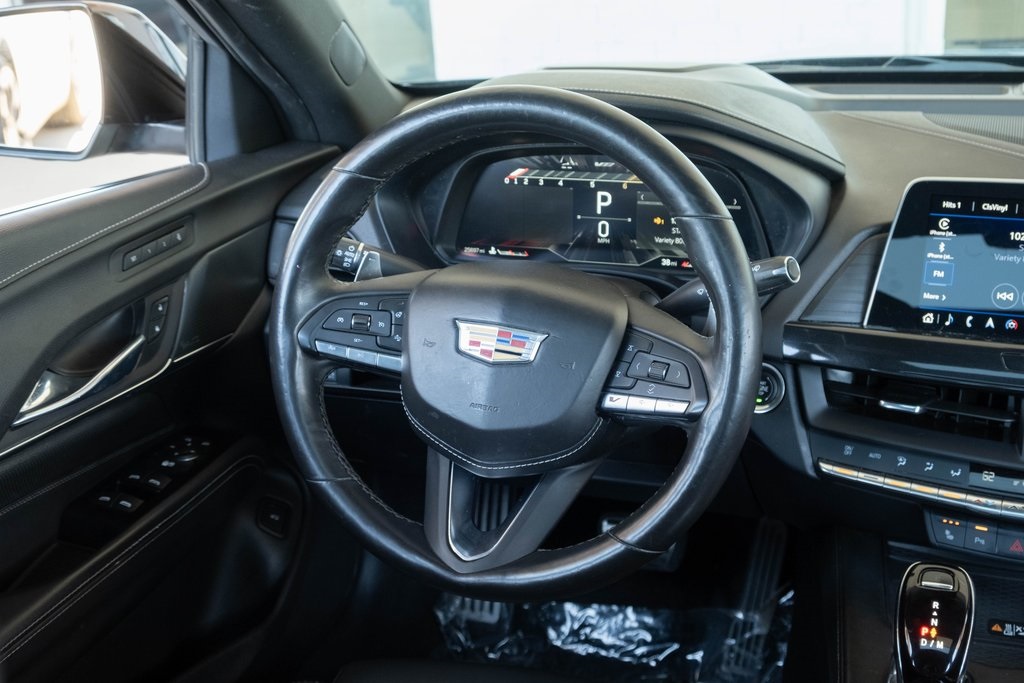 Vehicle image 7 of 17