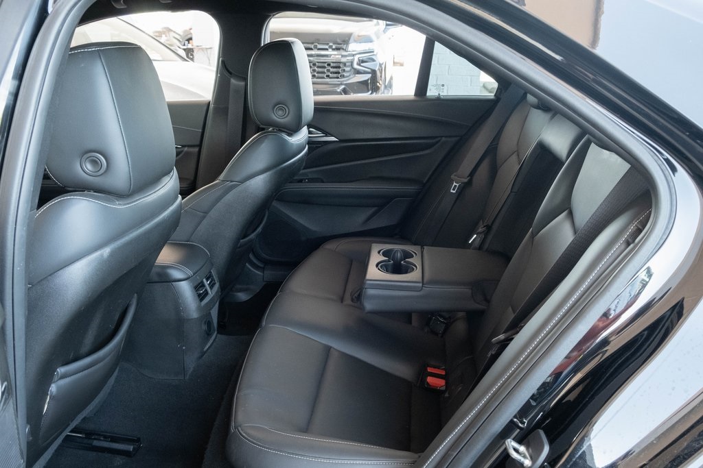 Vehicle image 17 of 17