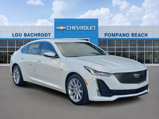 2023 Cadillac CT5 Luxury Image 3 of 32
