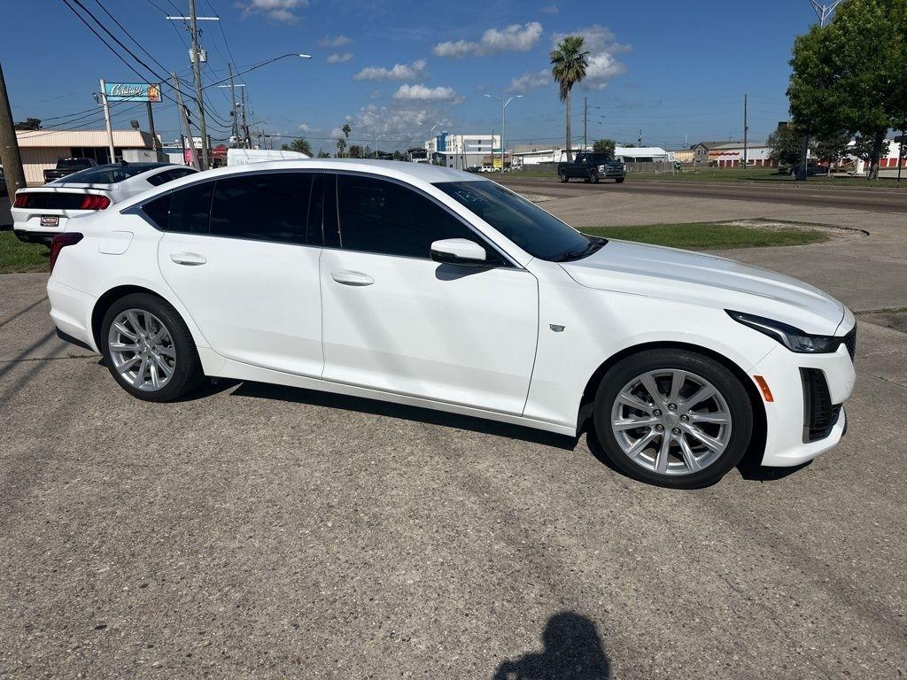 2023 Cadillac CT5 Luxury Image 3 of 18