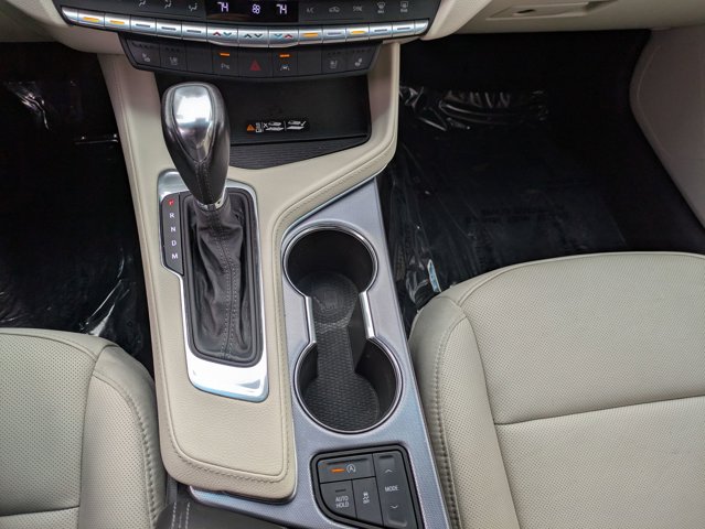 Vehicle image 21 of 24