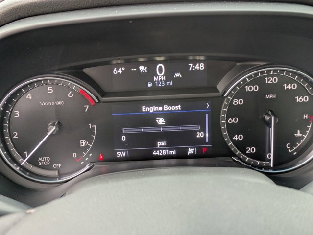 Vehicle image 18 of 24