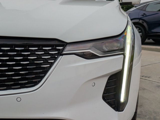 Vehicle image 9 of 24