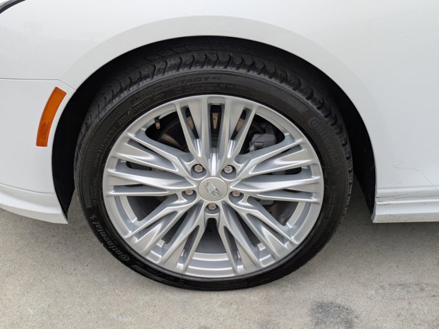 Vehicle image 10 of 24