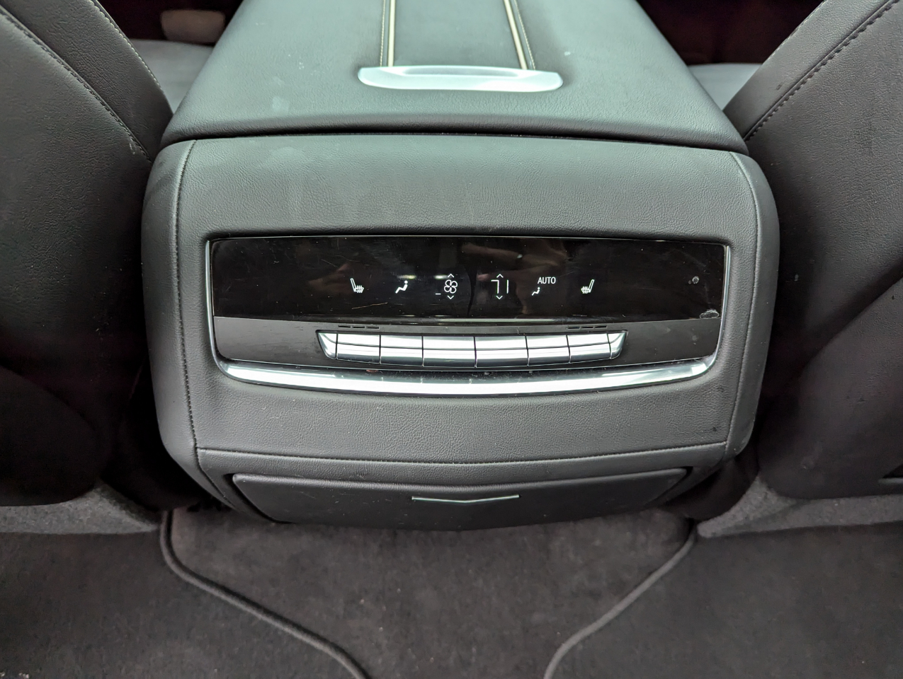 Vehicle image 43 of 56