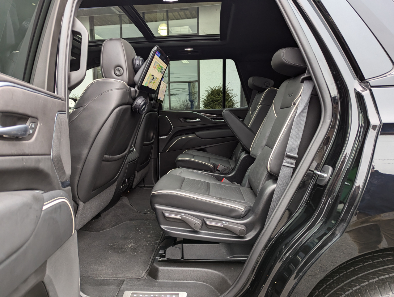 Vehicle image 40 of 56