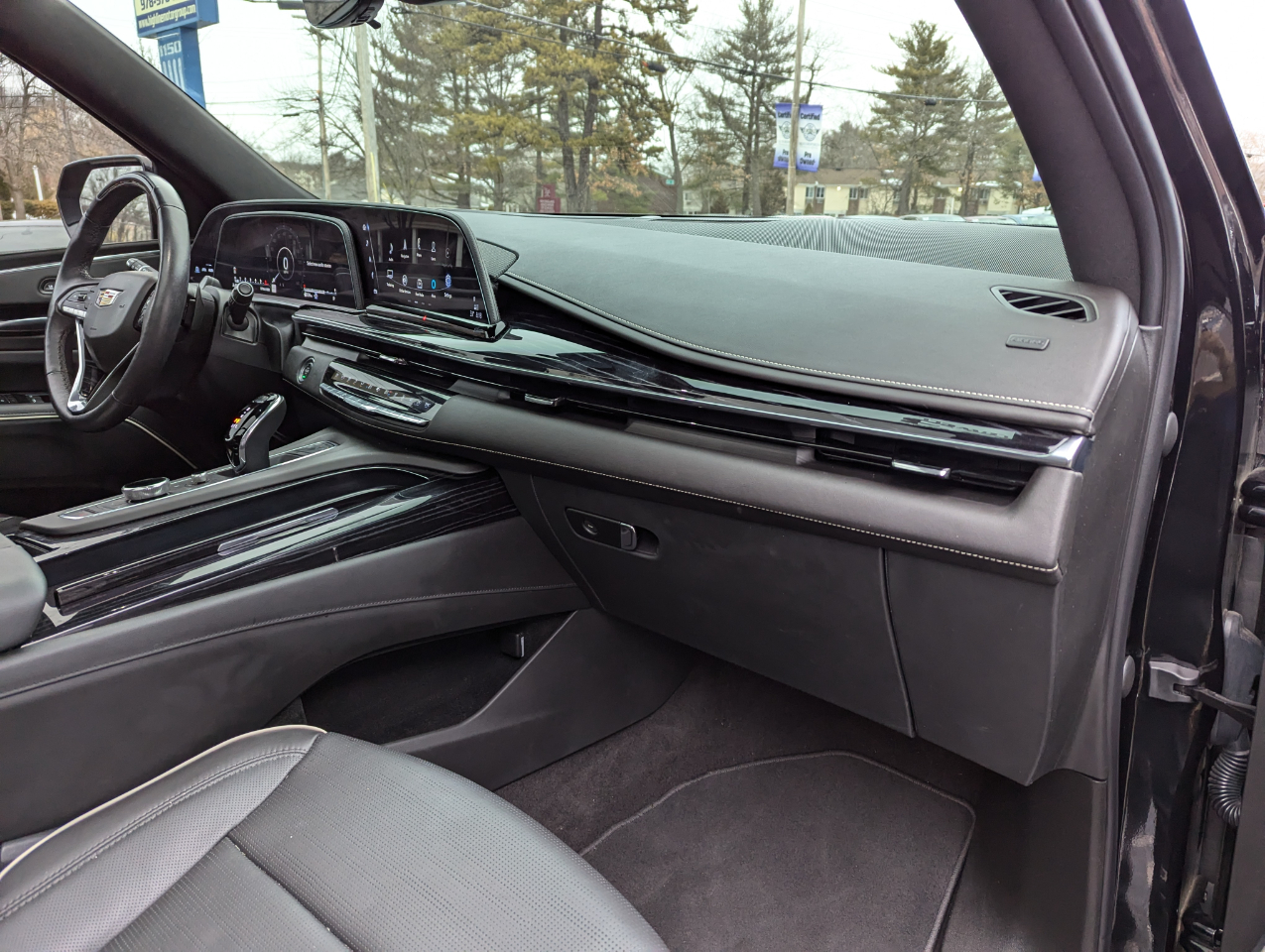 Vehicle image 36 of 56