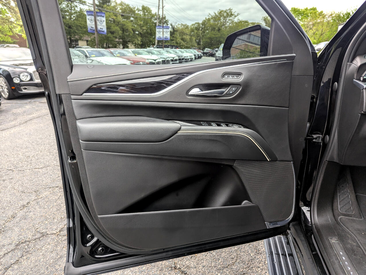 Vehicle image 15 of 56