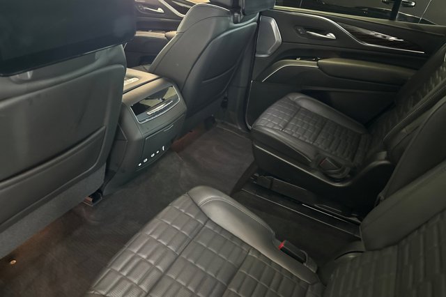 Vehicle image 12 of 31
