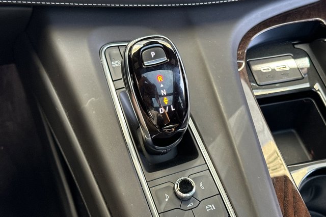 Vehicle image 23 of 31