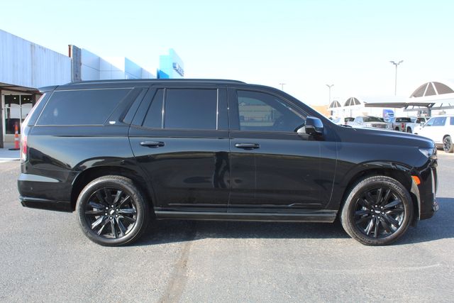 2023 Cadillac Escalade 4WD Sport Image 3 of 49