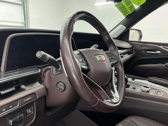 Vehicle image 16 of 33